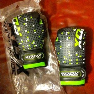 Brand New RDX Junior Jack 3 Boxing Gloves size S